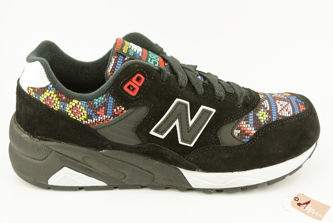 new balance noir motif azteque